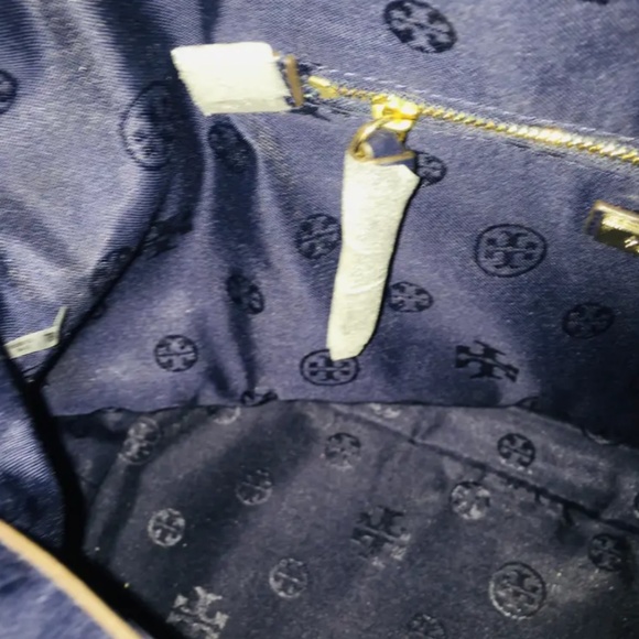 Authentic Tory Burch 'Medium Bombe T' Satchel - Picture 9 of 10